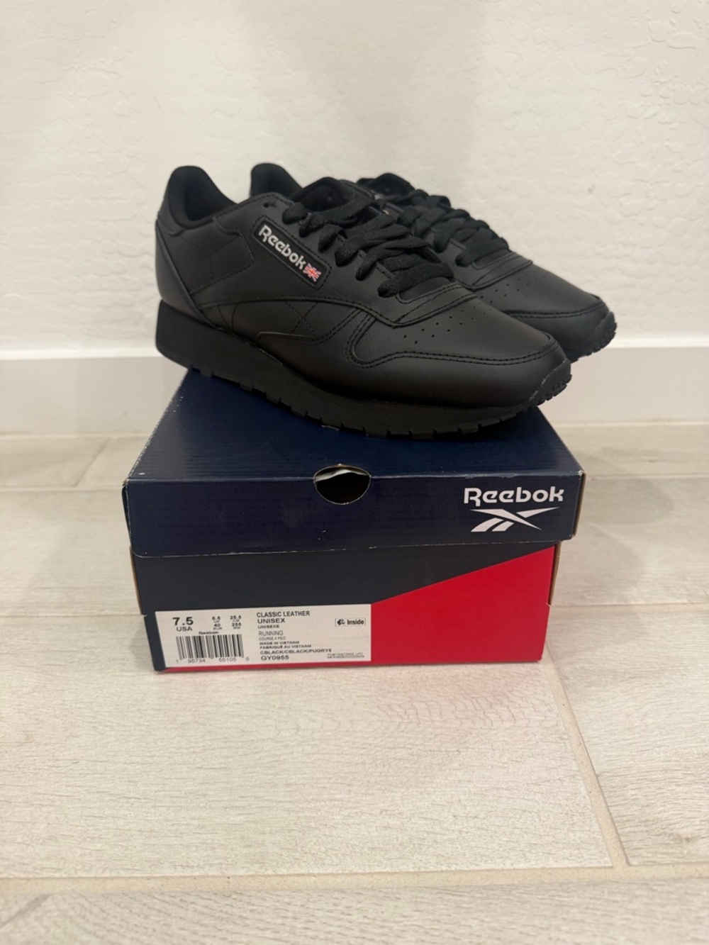 Reebok Classic Leather Men’s Sneakers - Black